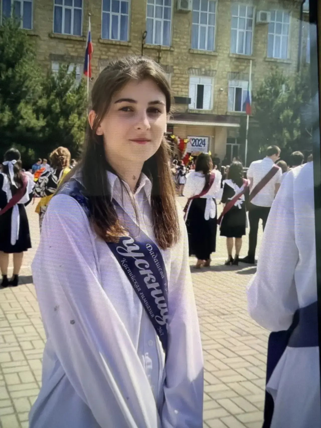 Выпускница Каспийской гимназии получила максимальный результат по химии на ЕГЭ