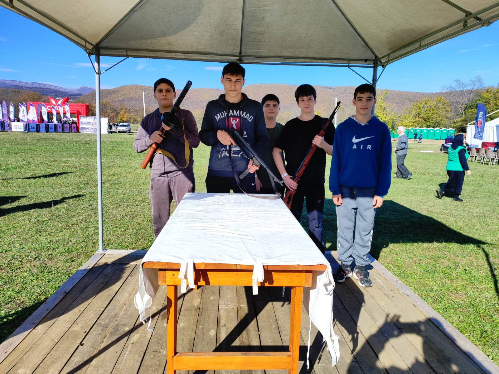 25 октября на территории экопарка Эрпели в Буйнакском районе состоялся первый в истории Дагестана забег с препятствиями – «Гонка Героев»