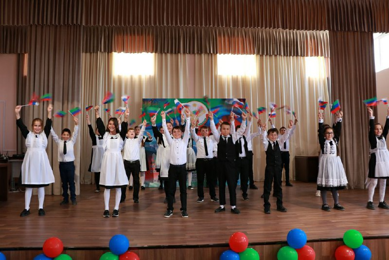 В Казбековском районе состоялся праздничный концерт, посвящённый Дню единства народов Дагестана