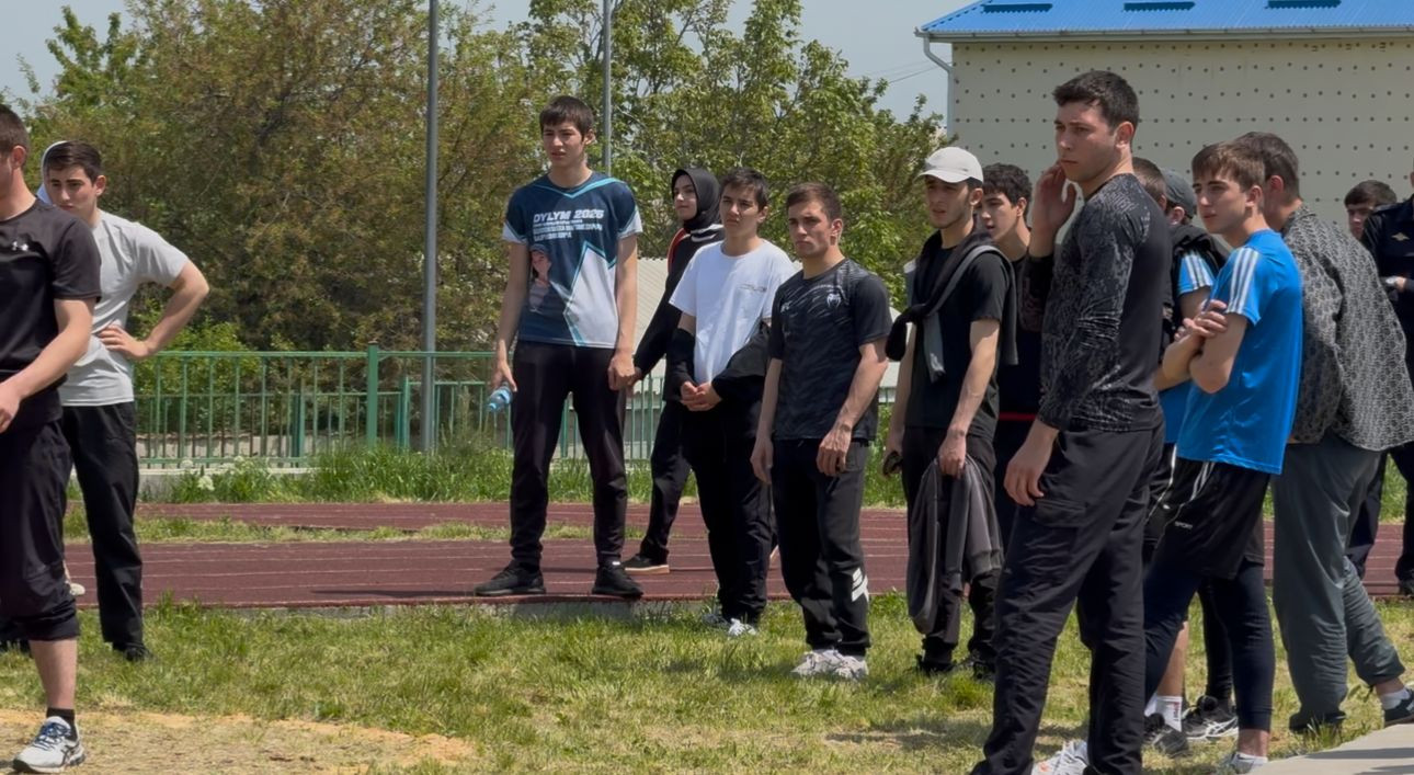 Соревнования по легкой атлетике среди школьников Казбековского района