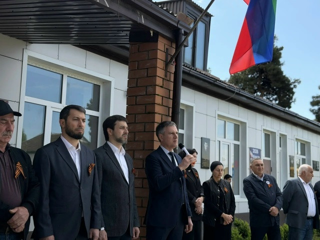 В преддверии Дня Победы в Новомакинской СОШ увековечили память Героев СВО