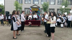 Прощание со школой: "Последний звонок" прозвенел для выпускников Сулейман-Стальского района