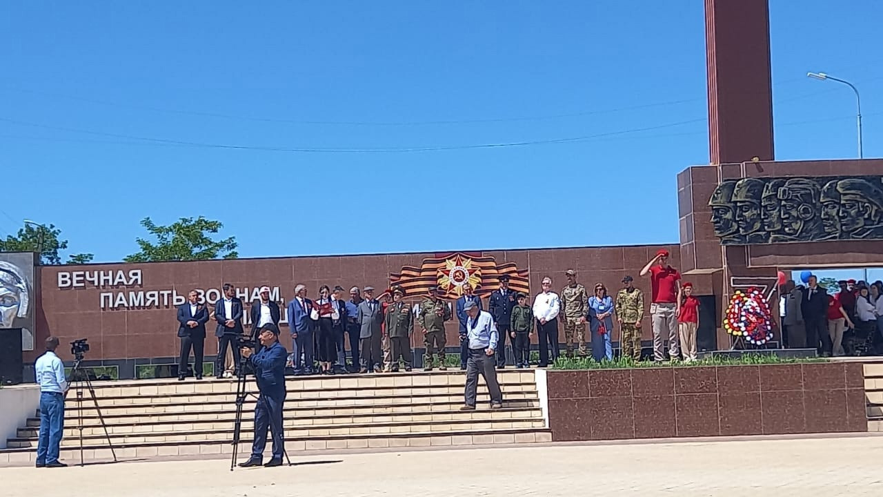 Сквозь годы звенит Победа... В Сулейман-Стальском районе состоялся торжественный митинг в честь 80-летия Великой Победы