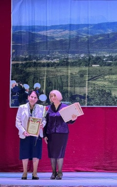 В День дагестанской культуры и языков в Сулейман-Стальском районе наградили педагогов и школьников