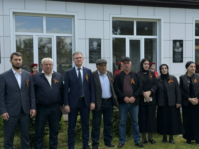В преддверии Дня Победы в Новомакинской СОШ увековечили память Героев СВО