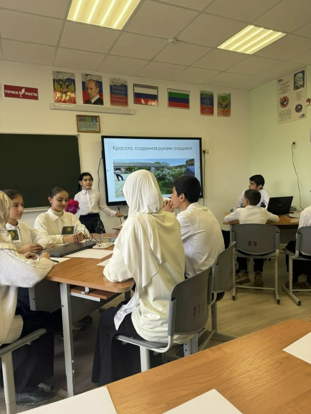 Развитие естественнонаучной грамотности обучающихся обсудили на выездном семинаре учителей биологии, химии, географии