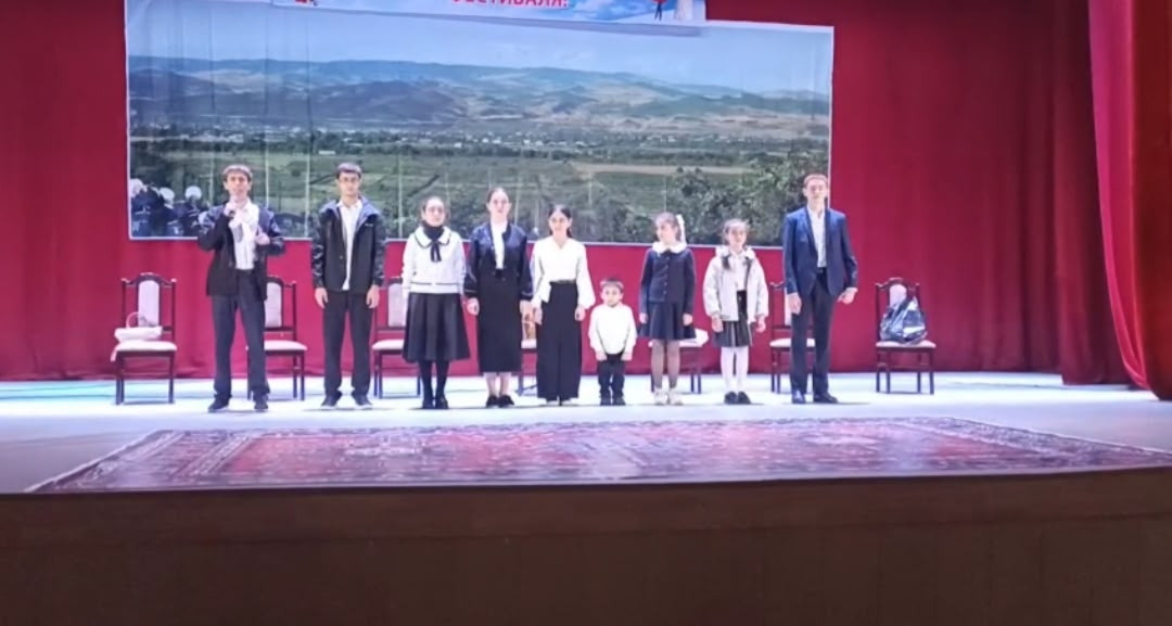 В День дагестанской культуры и языков в Сулейман-Стальском районе наградили педагогов и школьников