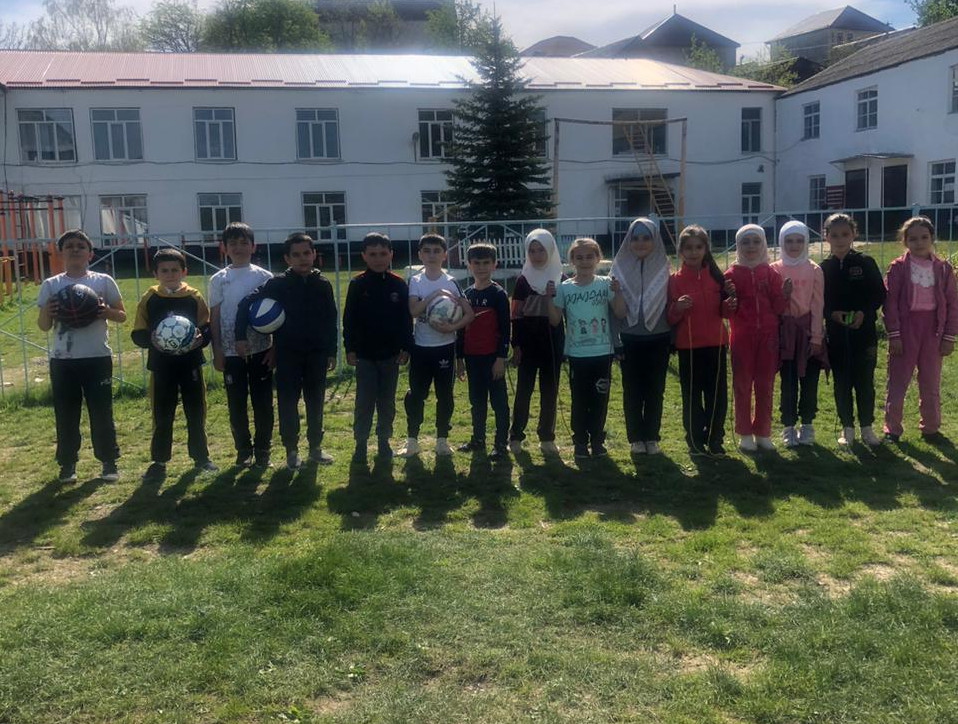 Занятия физкультурой и спортом – дело важное и нужное. А любовь к спорту и здоровому образу жизни прививается ещё в школе. Качественные спортивные снаряды и инвентарь для школьных площадок и спортивны Занятия физкультурой и спортом – дело важное и нужное. А любовь к спорту и здоровому образу жизни прививается ещё в школе. Качественные спортивные снаряды и инвентарь для школьных площадок и спортивны