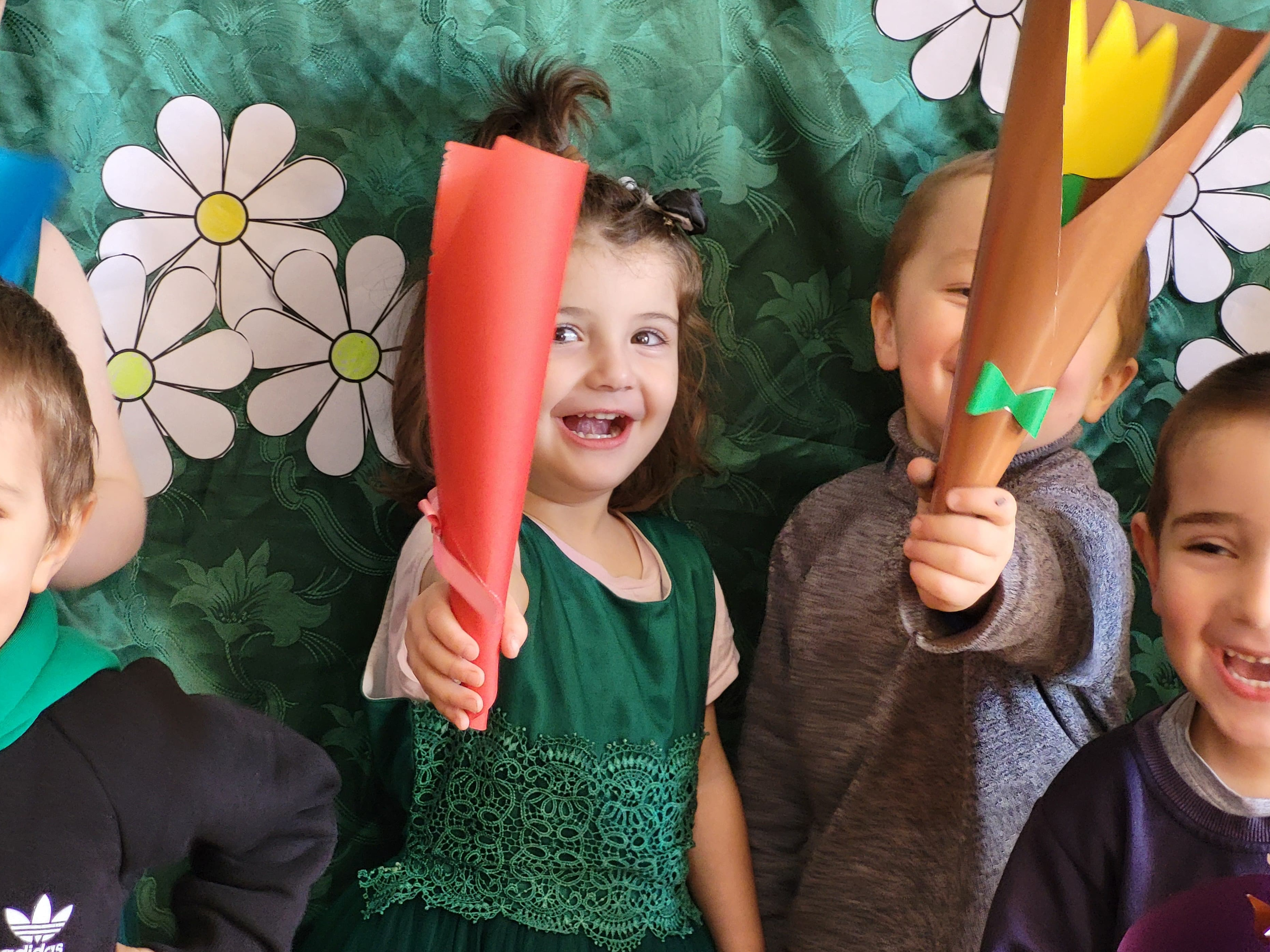 Празднование праздник 8 Марта Празднование праздник 8 Марта