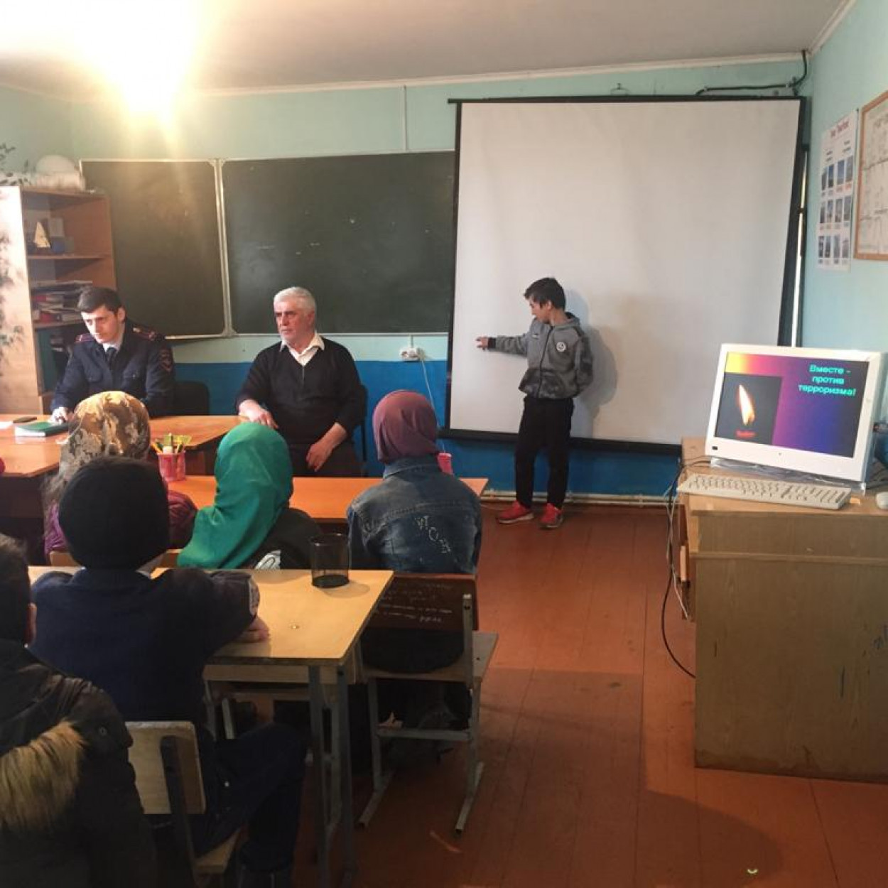 встреча участкового с учащимися по профилактике терроризма