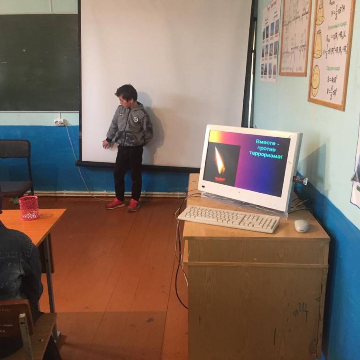 встреча участкового с учащимися по профилактике терроризма