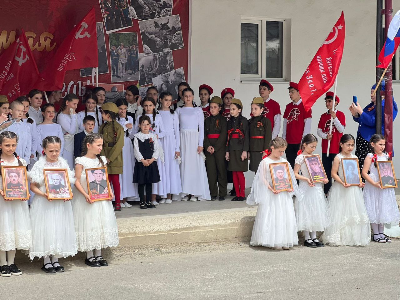 Публичное мероприятие "Поклонимся великим тем годам" Публичное мероприятие "Поклонимся великим тем годам"