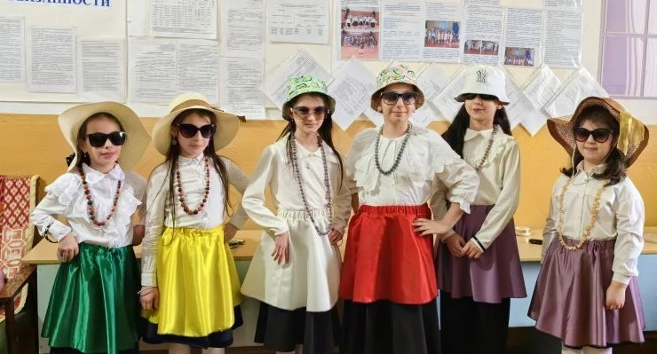 А нук-ка, девочки!