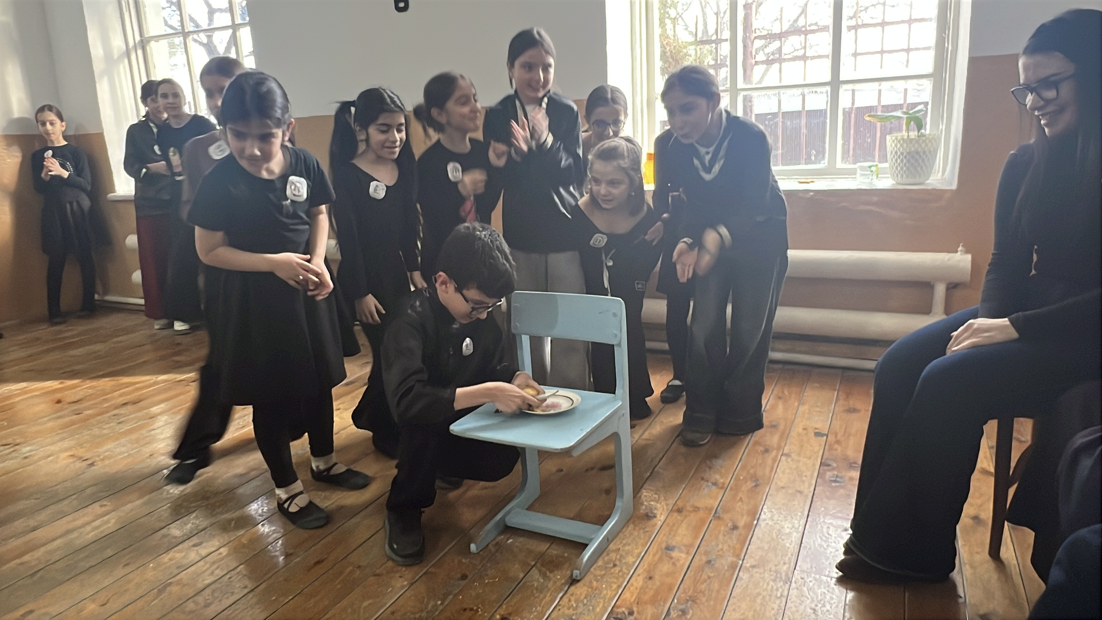 12 февраля в ДДТ провели спортивно-игровую программу «Мы за здоровый образ жизни», приуроченный ко Дню Защитников Отечества.