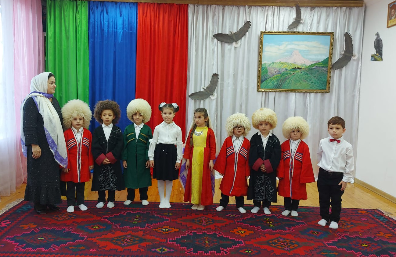 Глава -МР "Магарамкентский район" Ф.З.Ахмедов объявил 2024-2025 учебный год-годом сохранения лезгинского языка