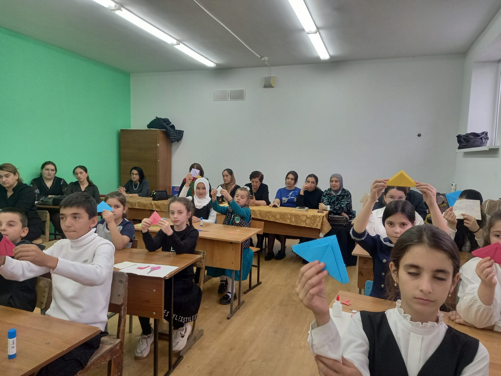 Открытое занятие педагога объединения МБУДО"РЦДТ" Абдурахмановой Д.М. на тему "Техника "Оригами""