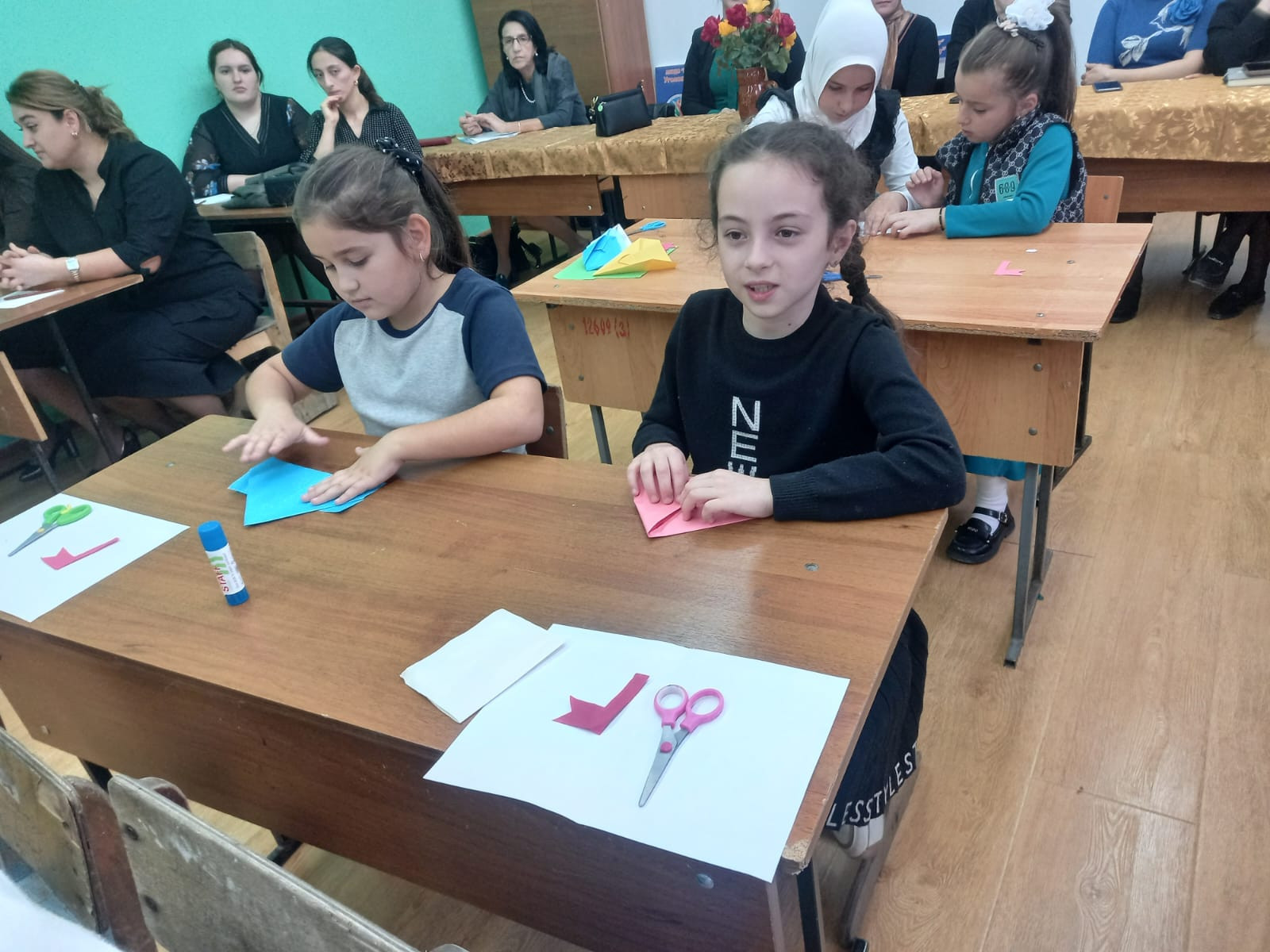 Открытое занятие педагога объединения МБУДО"РЦДТ" Абдурахмановой Д.М. на тему "Техника "Оригами""