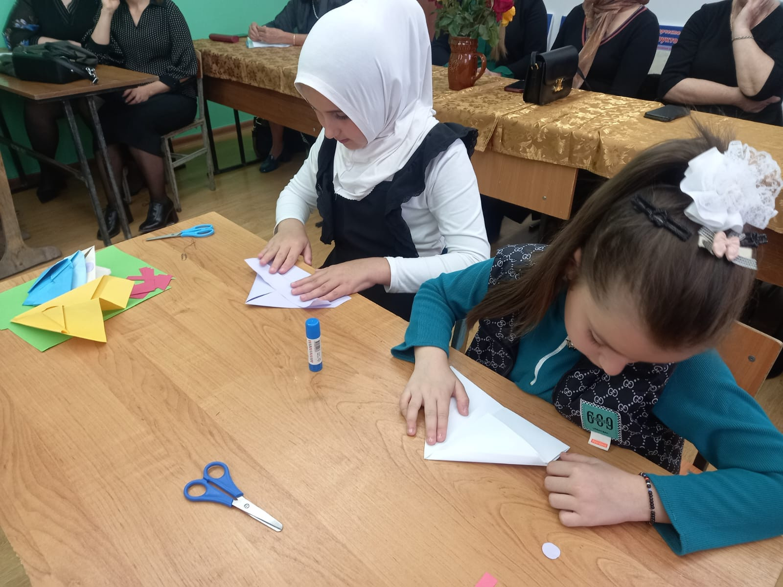 Открытое занятие педагога объединения МБУДО"РЦДТ" Абдурахмановой Д.М. на тему "Техника "Оригами""