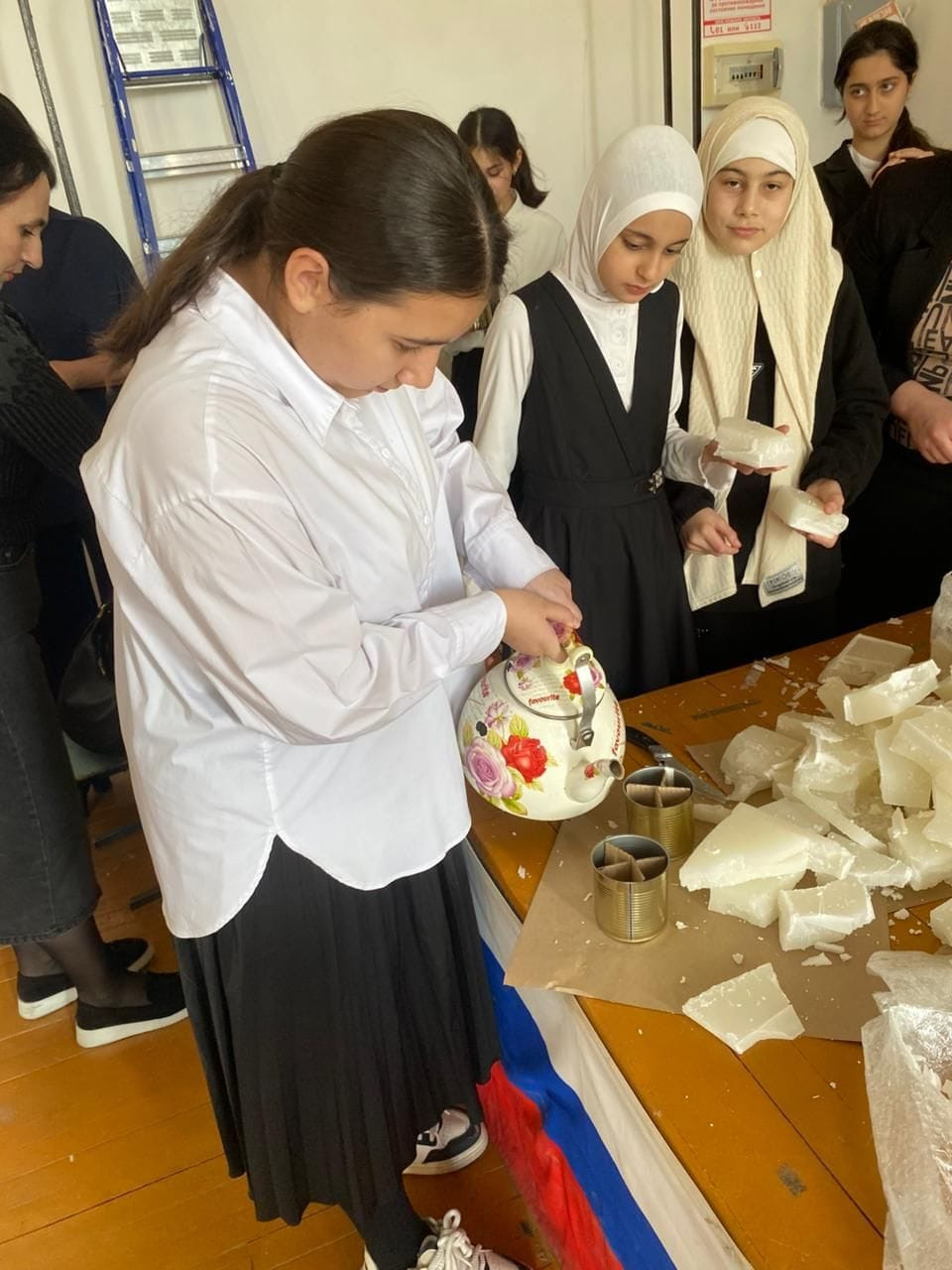 Изготовление окопных свечей для военнослужащих СВО