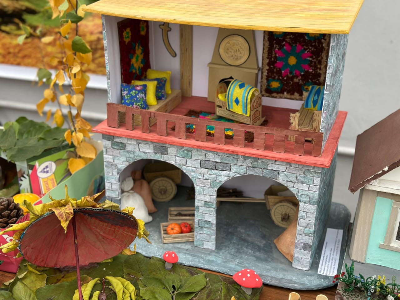 Районная выставка детских поделок "Самурская осень"