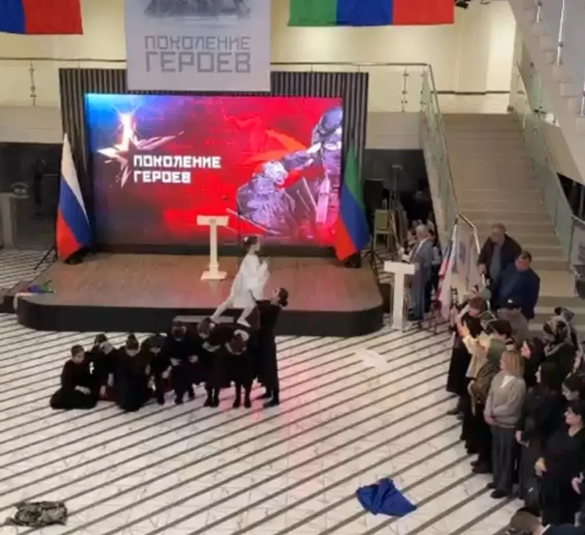 Патриотическая мультимедийная выставка "Поколение героев"