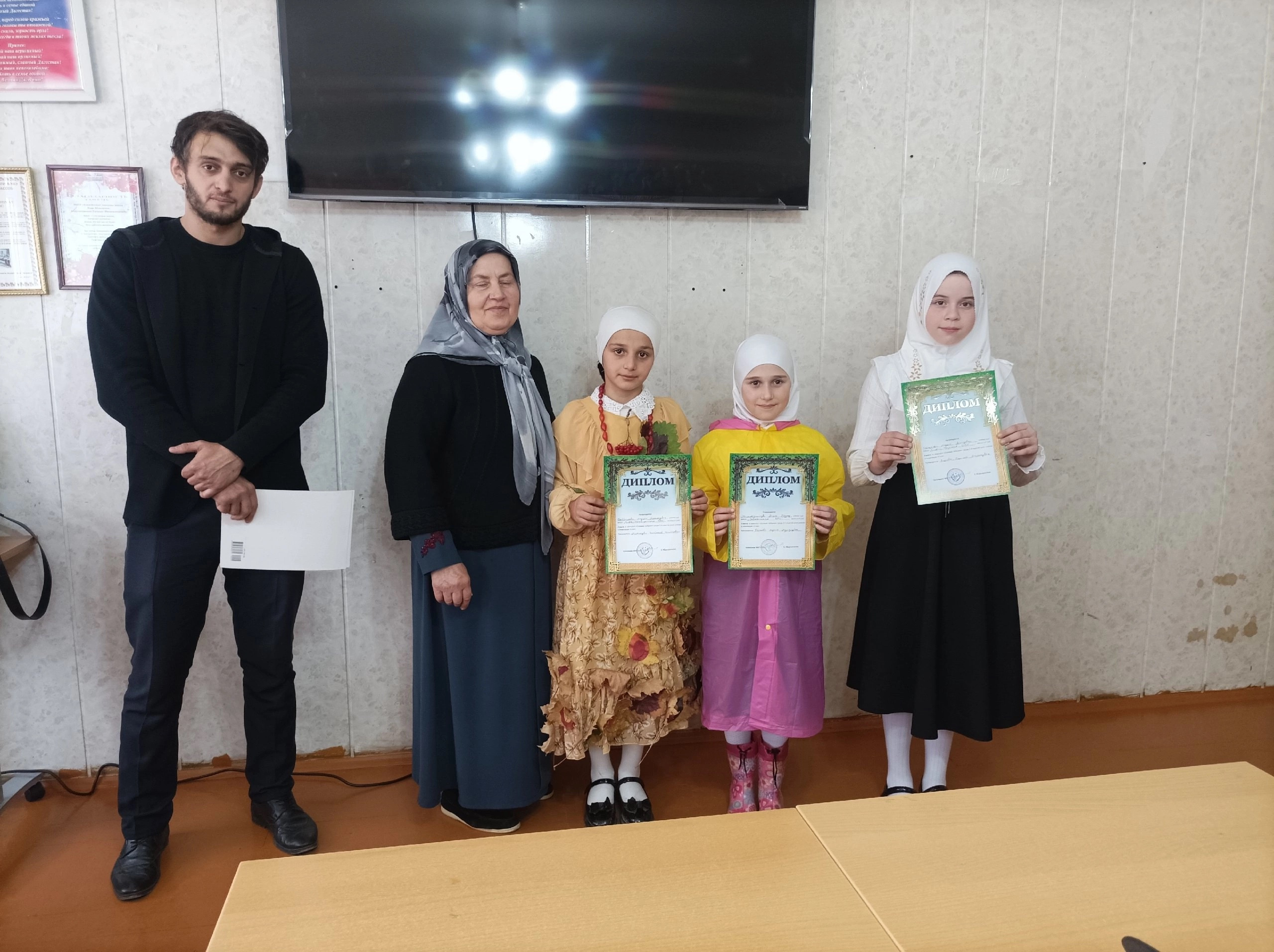 Фото конкурса рисунков Осенние пейзажи 2024