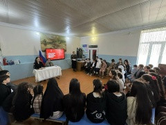 Сегодня в ДДТ состоялась замечательная Классная встреча с инспектором по делам несовершеннолетних – Севдой Курбановой.