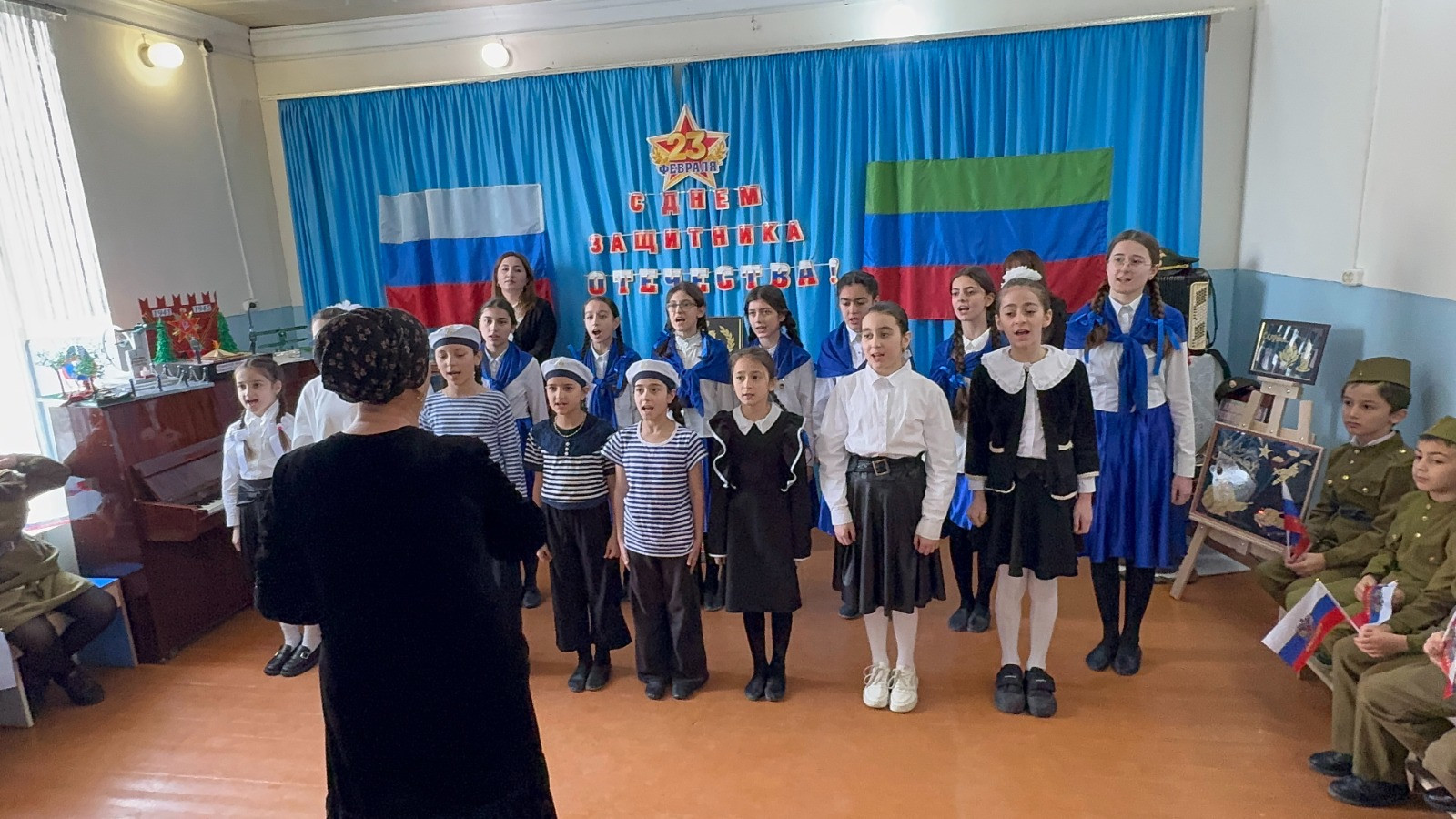 21 февраля в Доме детского творчества прошло открытие года Защитника Отечества и мероприятие приуроченное празднованию 23 февраля.