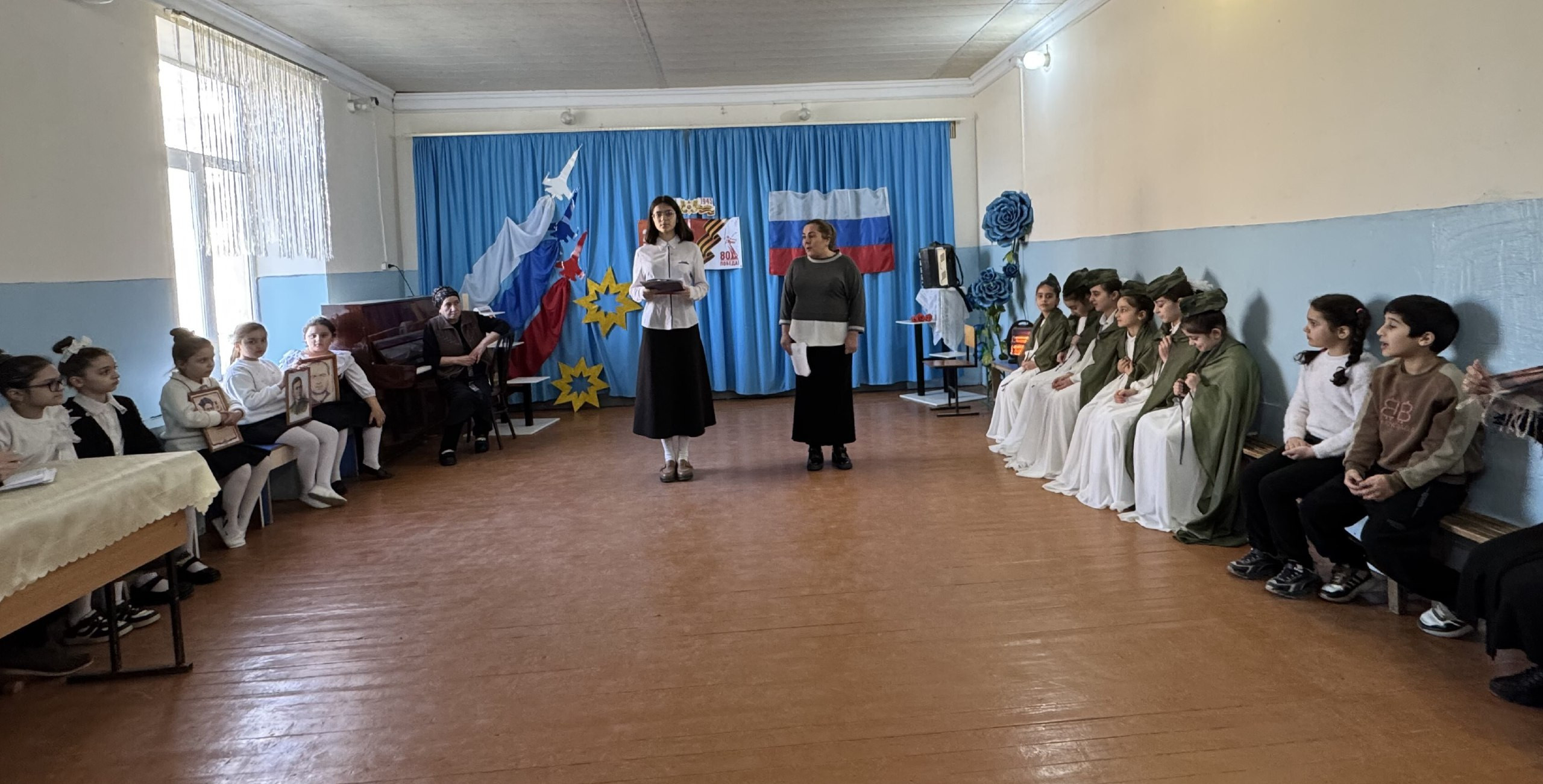 Педагоги «Дома детского творчества» Айвазова Эрзи Мугутдиновна и Гусейнова Тамила Гадживердиевна провели мероприятие посвященное Году Защитника Отечества и 80-летию Победы в Великой Отечественной войн