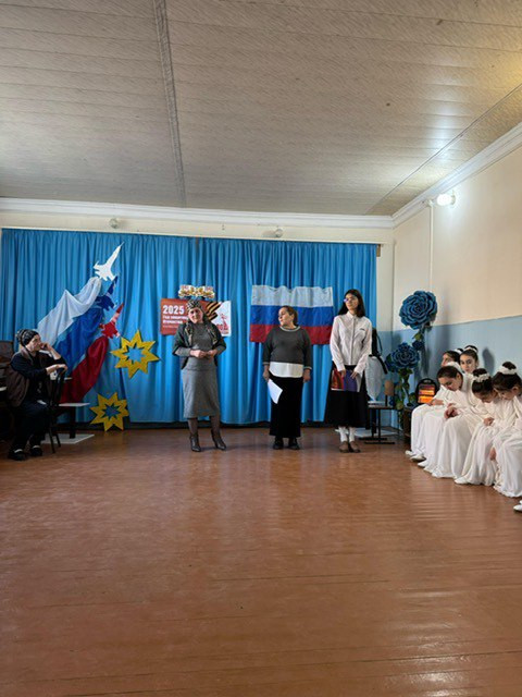 Педагоги «Дома детского творчества» Айвазова Эрзи Мугутдиновна и Гусейнова Тамила Гадживердиевна провели мероприятие посвященное Году Защитника Отечества и 80-летию Победы в Великой Отечественной войн