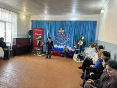 В преддверии Дня защитника Отчества в Доме детского творчества прошел праздничный концерт "Честь. Отвага. Родина»!