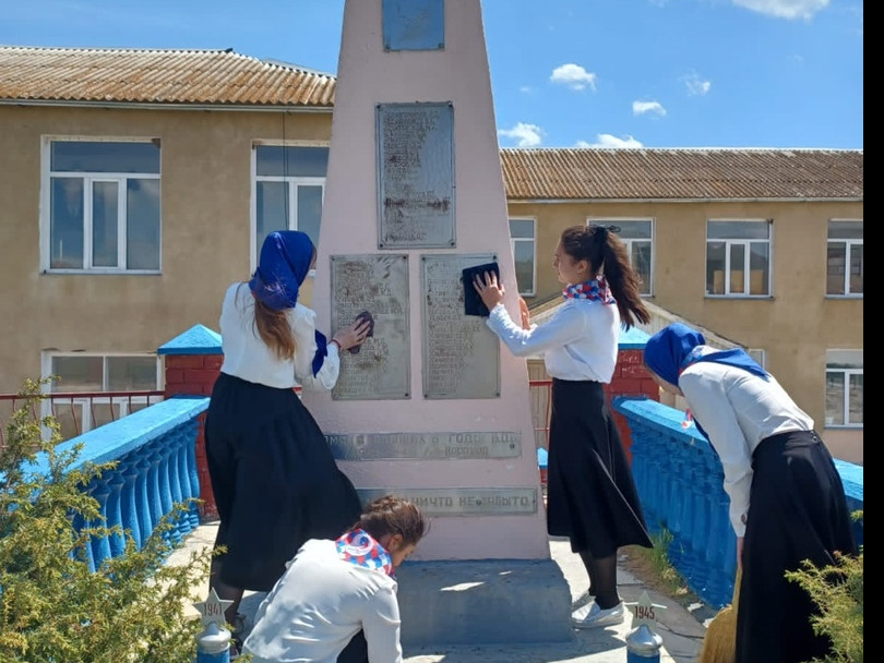 "Спасибо вам герои"