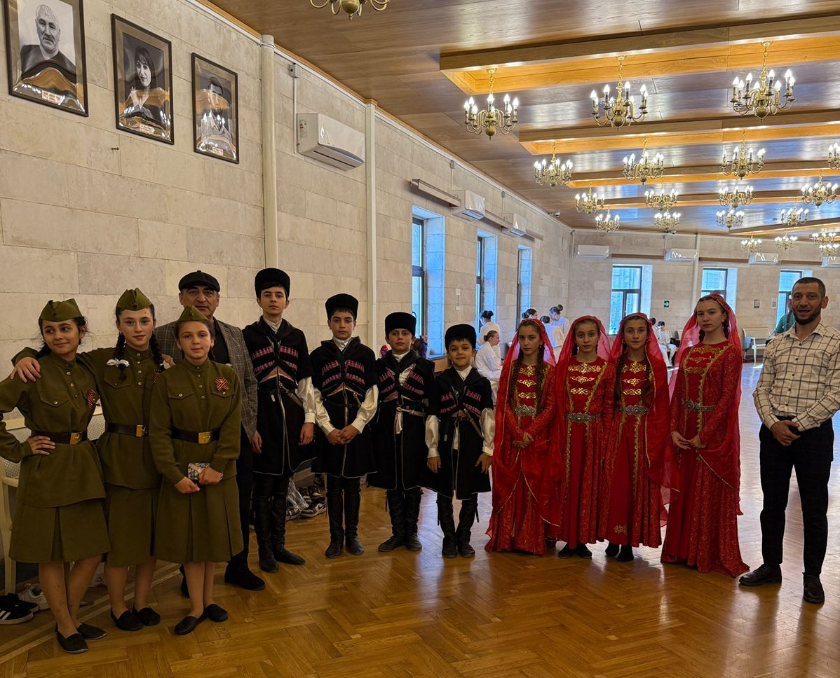 Воспитанники Дома детского творчества Сулейман Стальского района  оказались в числе финалистов  конкурсных  выступлений  на фестивале "Дети Кавказа за мир на Кавказе" и " Молодёжь против террора".