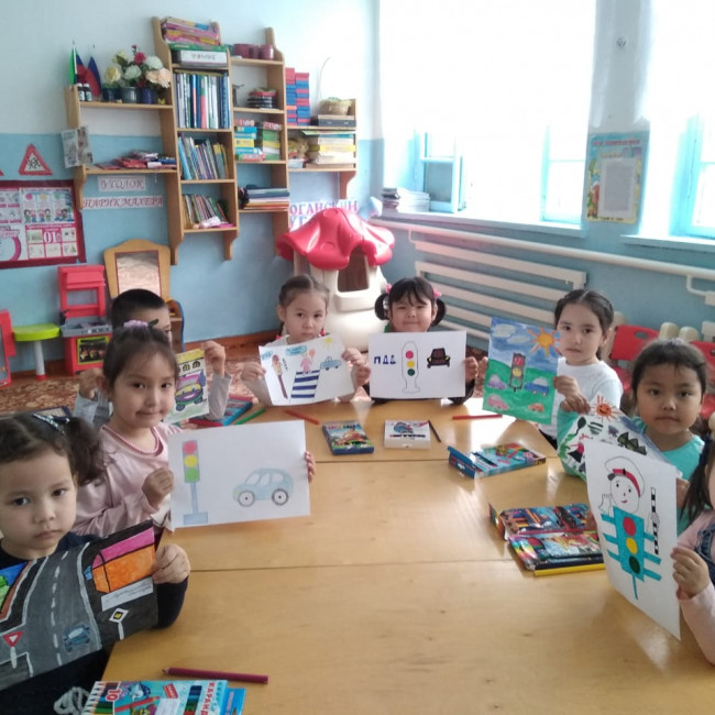 Старшая группа "Ягодка".Воспитатель:Алимулаева Д.А. Средняя группа"Улыбка".Воспитатель:Шоматова Н.Э.2 Младшая группа "Винни-Пух".Воспитатель: Алимулаева Д.А.