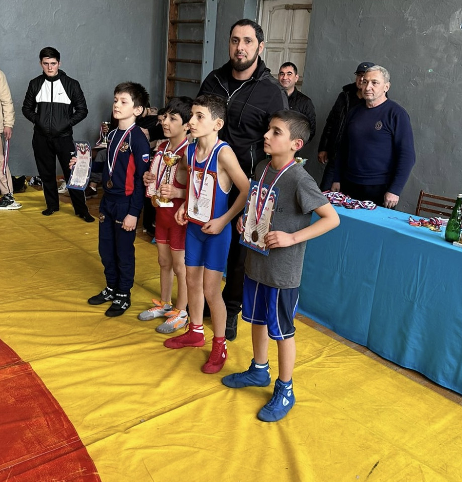 23 февраля в селе Великент в рамках празднования Дня защитника Отечества состоялся районный турнир по вольной борьбе среди школьников на призы депутата Народного Собрания Республики Дагестан 23 февраля в селе Великент в рамках празднования Дня защитника Отечества состоялся районный турнир по вольной борьбе среди школьников на призы депутата Народного Собрания Республики Дагестан