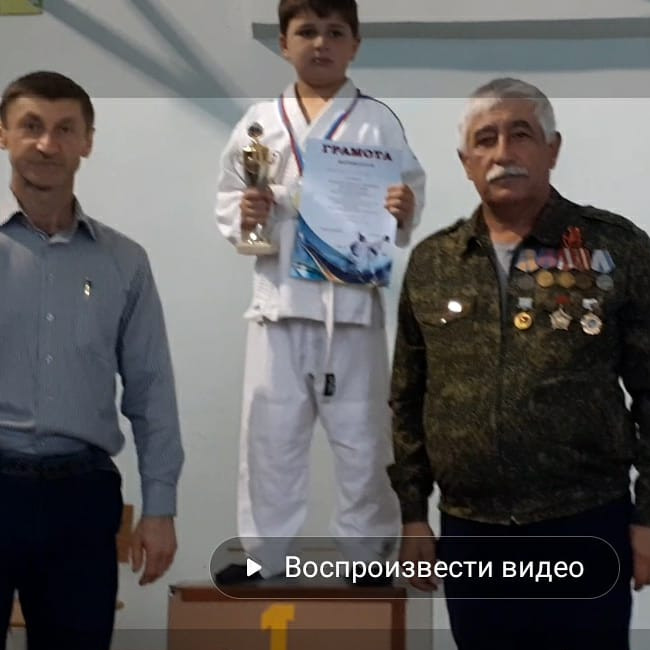 На первестве горной зоны посвященной ко Дню Афганцев