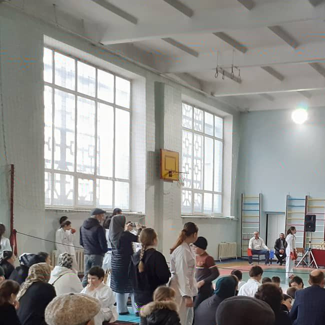 На первестве горной зоны посвященной ко Дню Афганцев