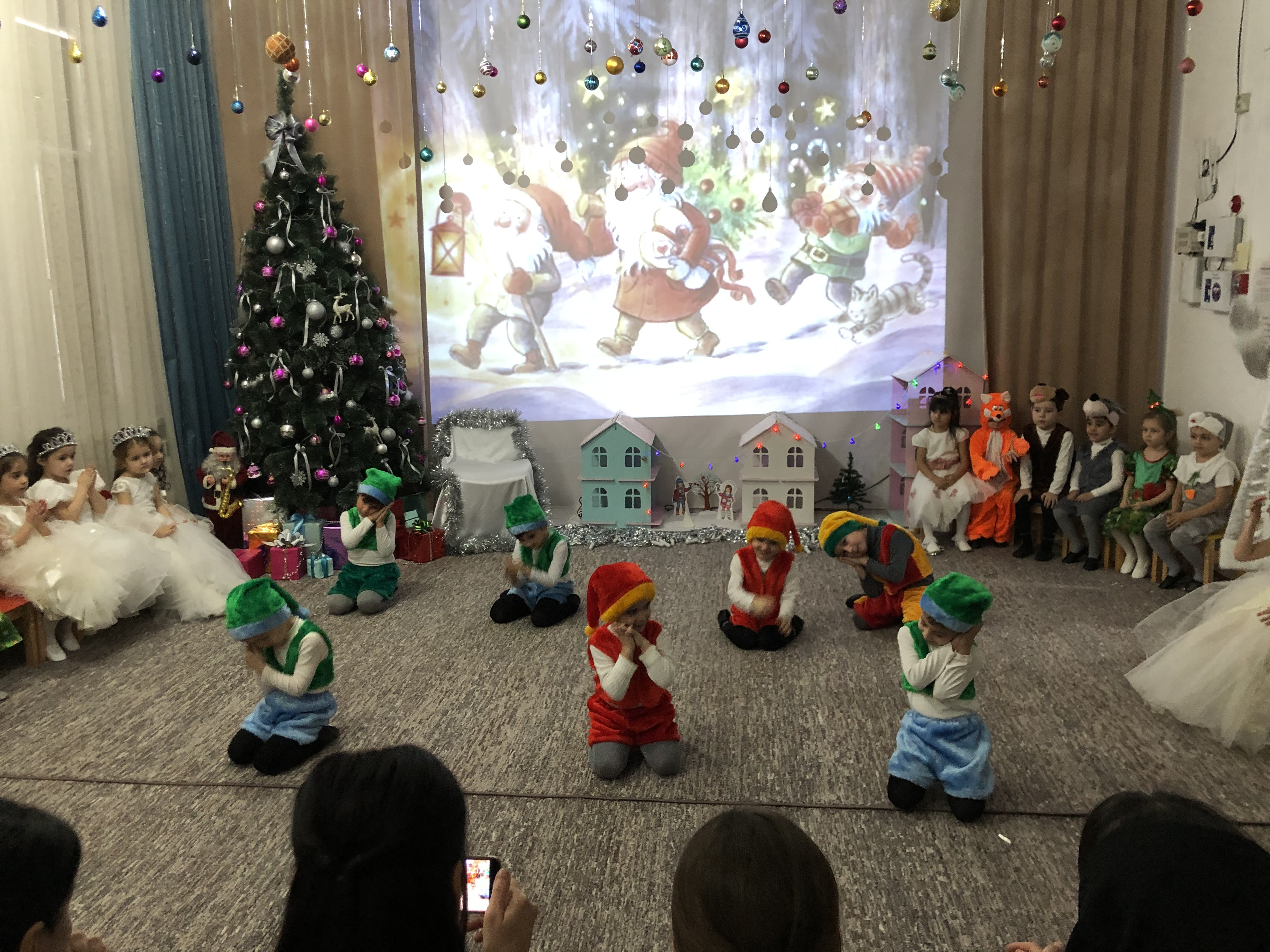 Новогодние утренники
