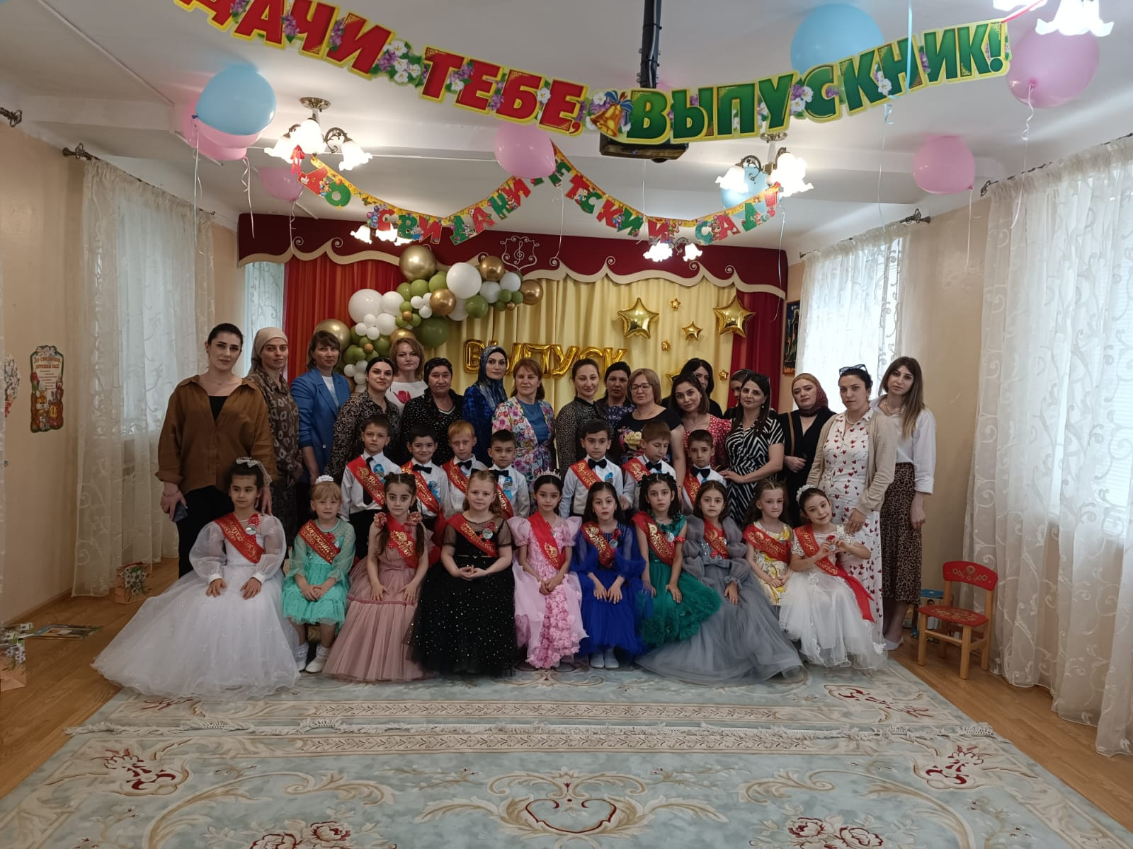 Выпускной в старшей группе - 6 комната.