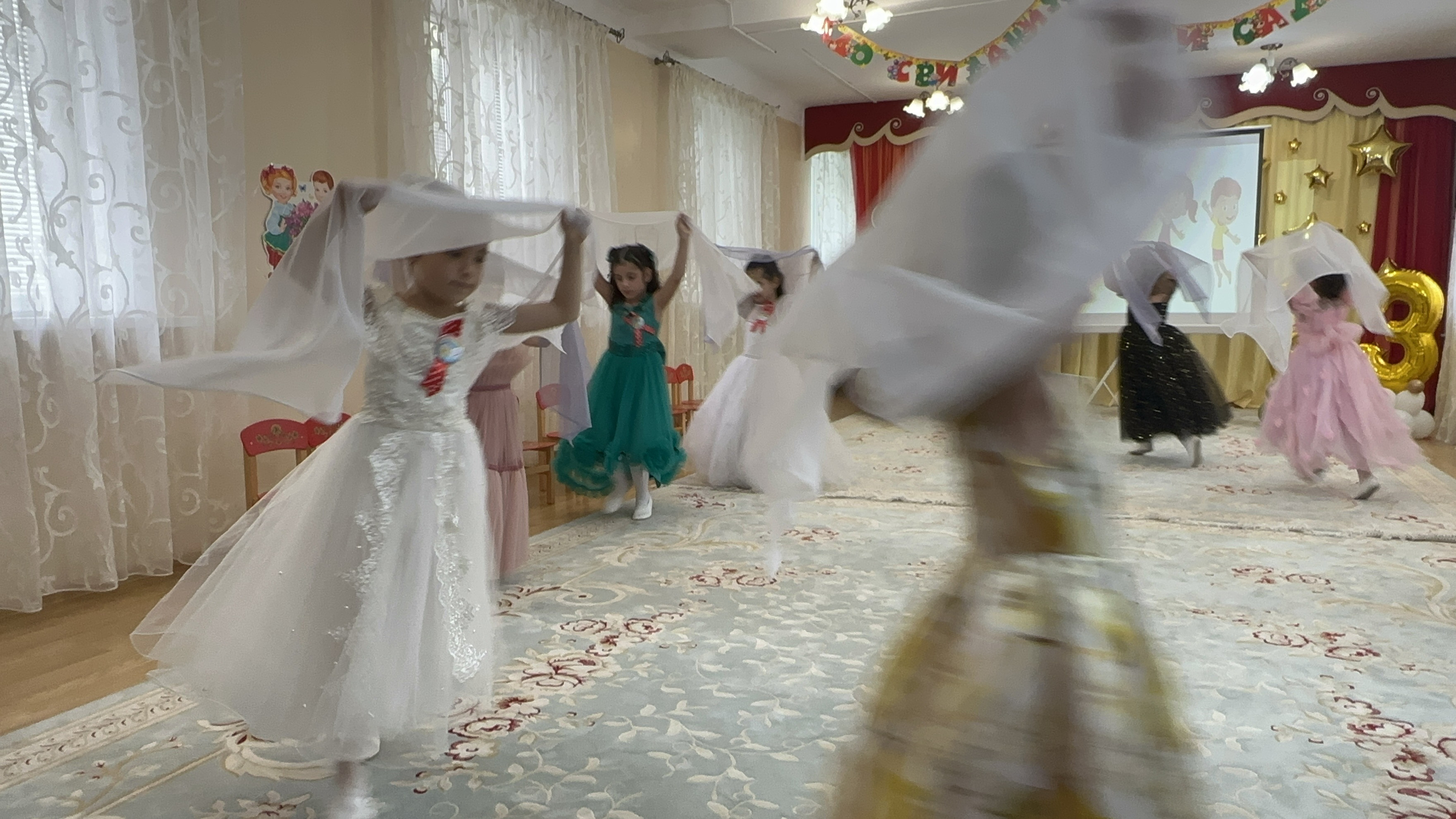 Выпускной в старшей группе - 6 комната.