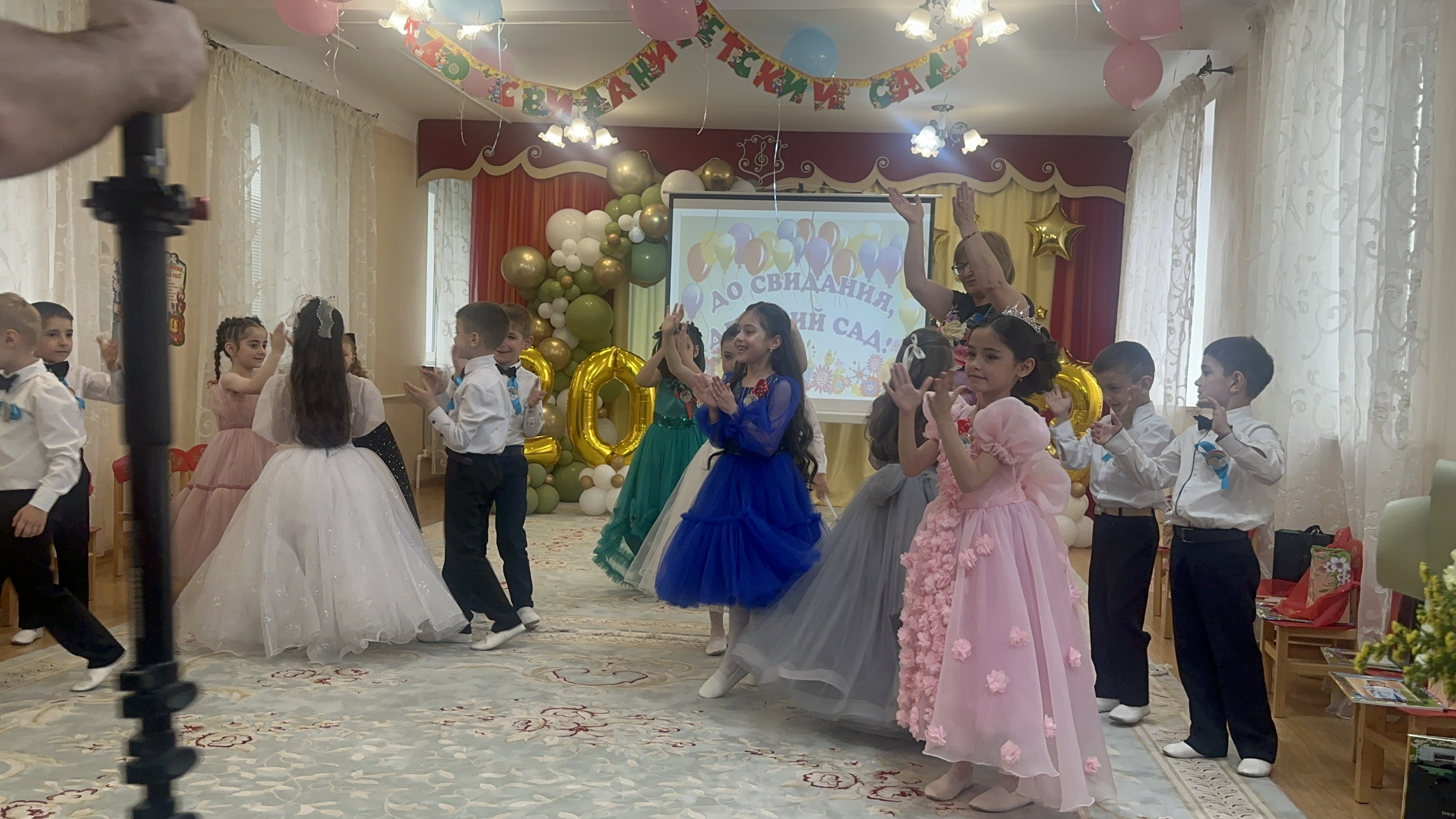 Выпускной в старшей группе - 6 комната.