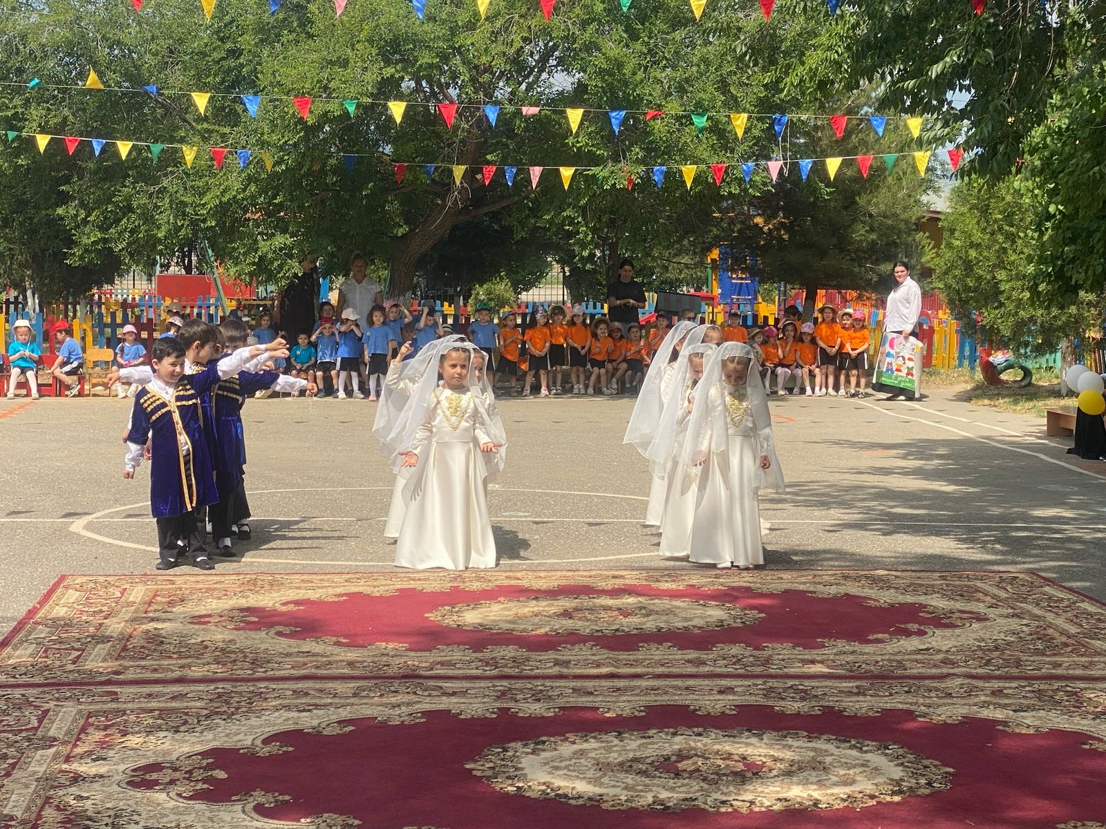 Праздник детства в Каспийске: в детском саду №26 весело отметили День защиты детей