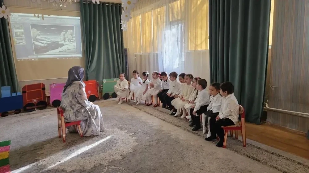 Занятие по речевому развитию  " Давайте  дружить  "  Вторая младшая  группа ,, В"