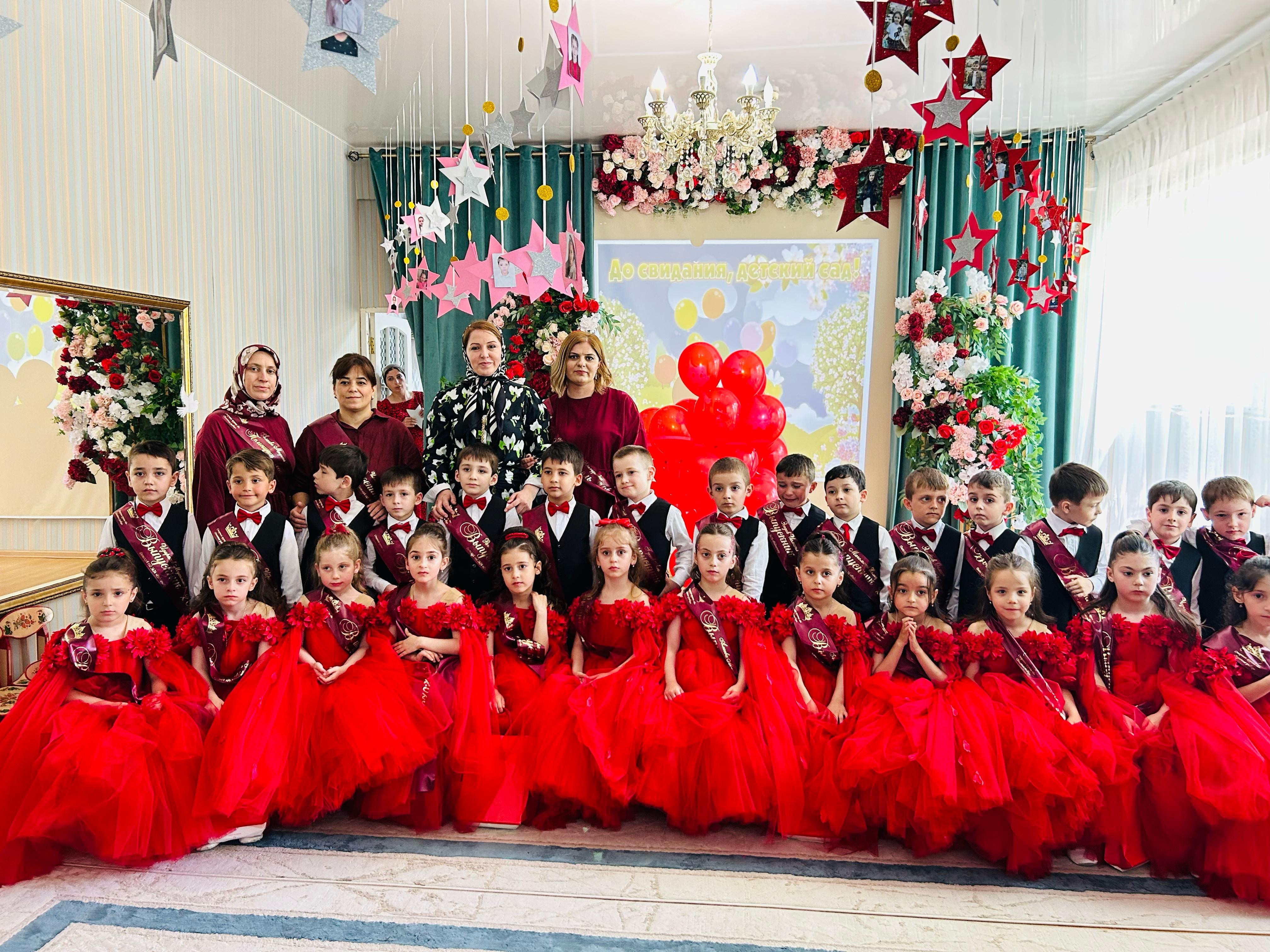 В детском саду «Родничок»прошел звездный выпуск.