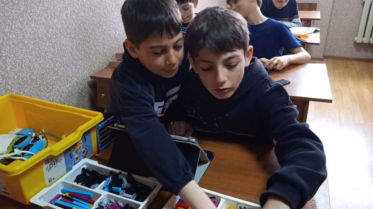 Lego education Spike Prime: разработка собственного проекта «День космонавтики» https://d2ksp.api.siteobr.ru