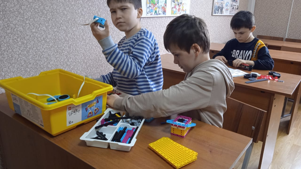 Lego education Spike Prime: разработка собственного проекта «День космонавтики» https://d2ksp.api.siteobr.ru