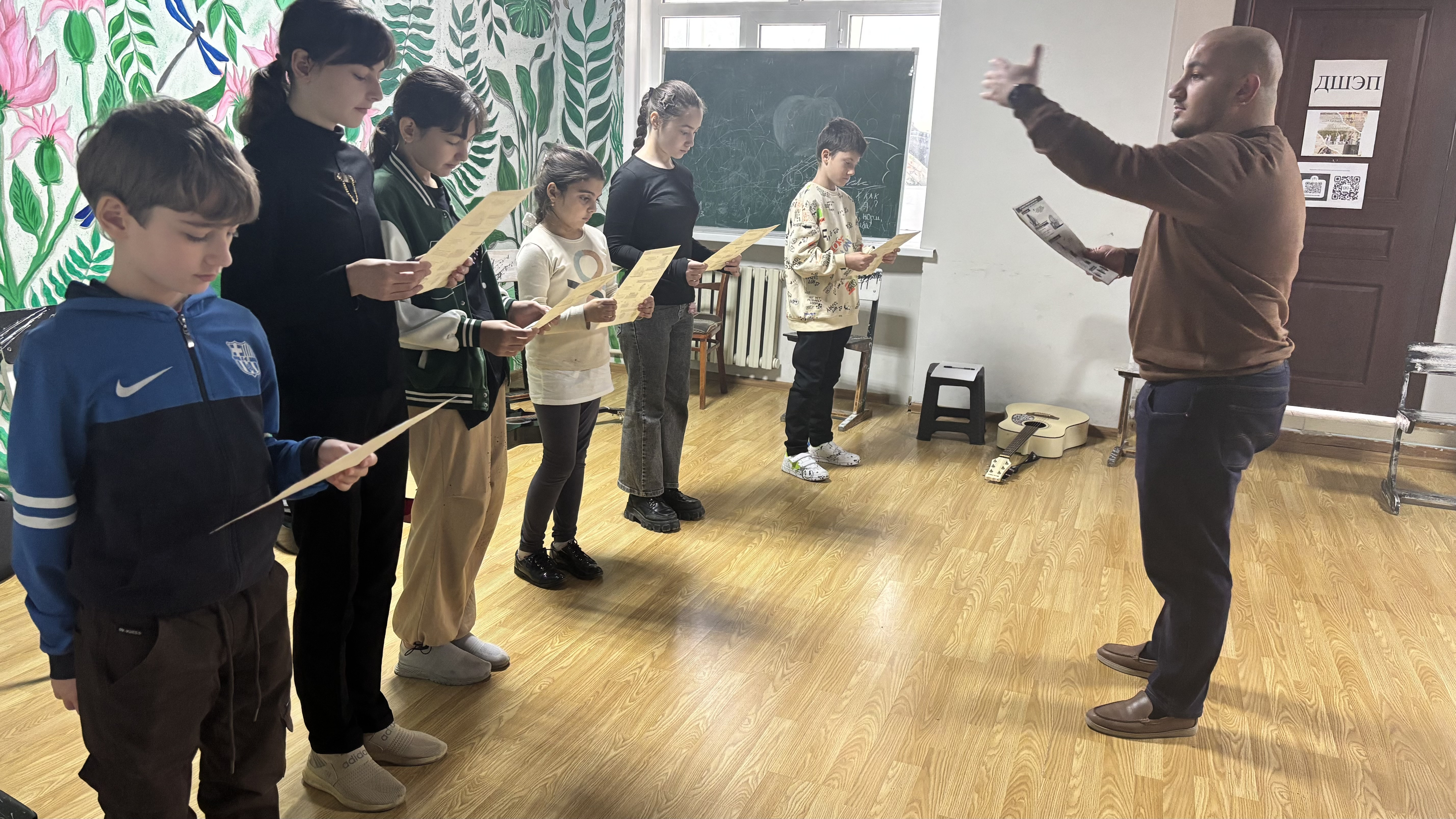 Беседа с детьми о БПЛА в объединении "Игра на гитаре"