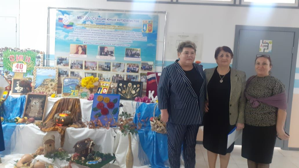 Выставка декоративно-прикладного творчества обучающихся на форуме "Дополнительное образование детей в условиях новой реальности"