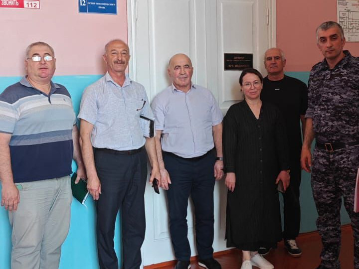 СДЮСШ им. В.С. Юмина посетили специалисты в области обеспечения антитеррористической защищенности.