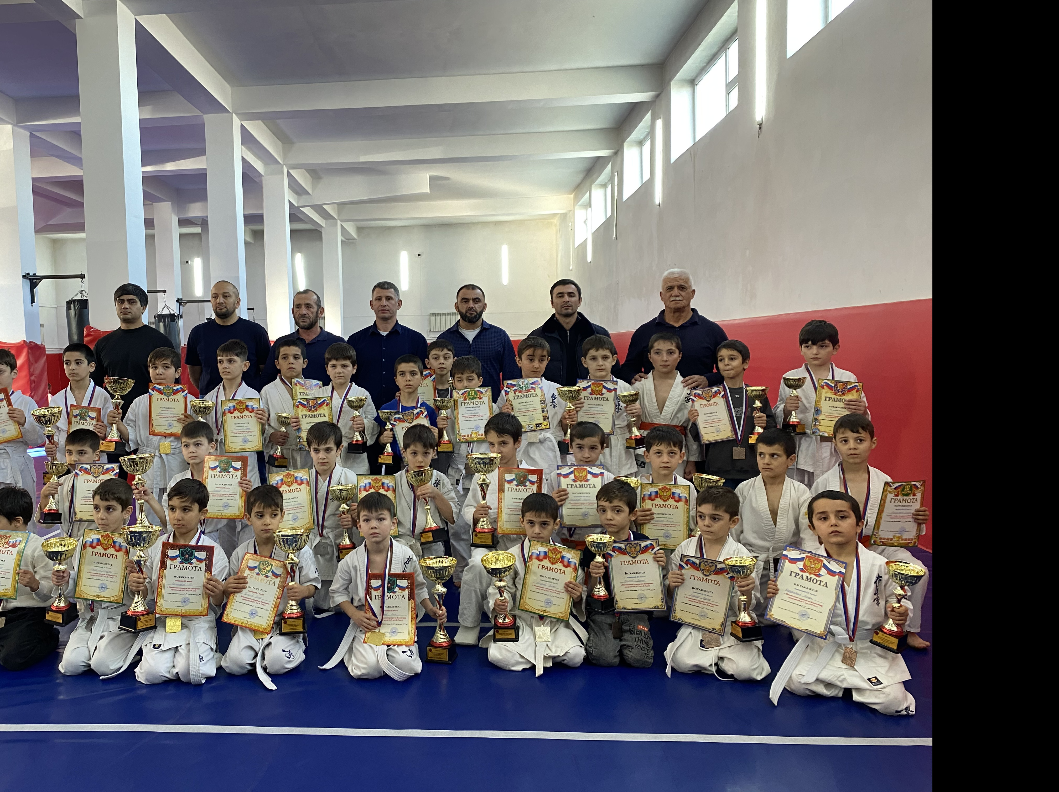 Открытый Новогодний турнир по Киокушин среди детей (6-7 лет, 8-9 лет). Открытый Новогодний турнир по Киокушин среди детей (6-7 лет, 8-9 лет).